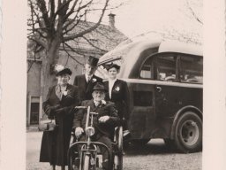 Ytzen Karsjen en Afke Kerkstra N14 met ouders van schoondochter Bartje Langerak